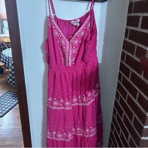 Savanna Jane Size 3x Fuchsia Embroidered Midi Dress